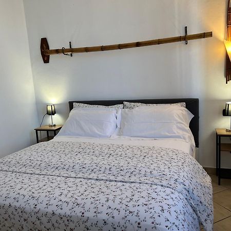 La Corte Di Silvia Malpensa Bed & Breakfast Cardano Al Campo Bagian luar foto