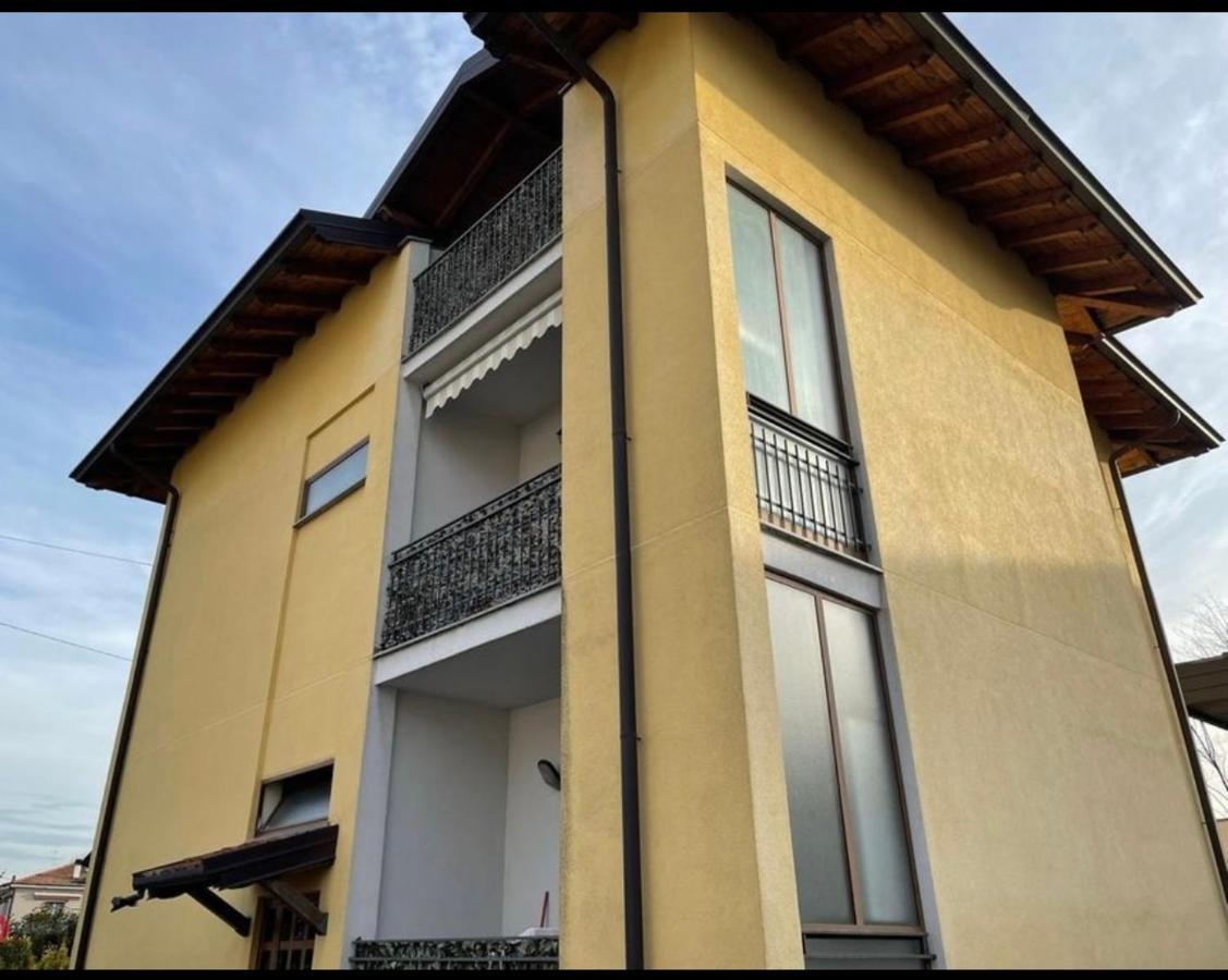 La Corte Di Silvia Malpensa Bed & Breakfast Cardano Al Campo Bagian luar foto